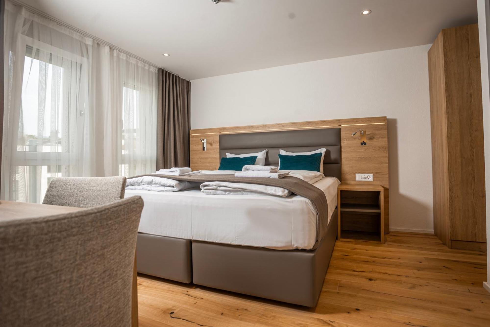 Lms - La Maison Suisse - Doettingen Dottingen Pokoj fotografie